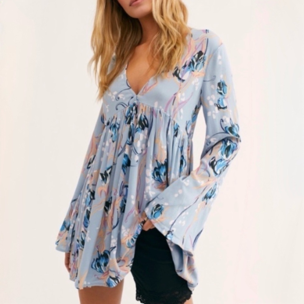Free People Light Blue Floral Print V-Neck Flowy Bella Tunic Top Blouse